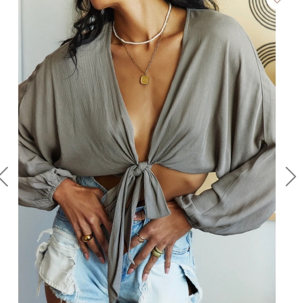 Long sleeved 12th Tribe tie top